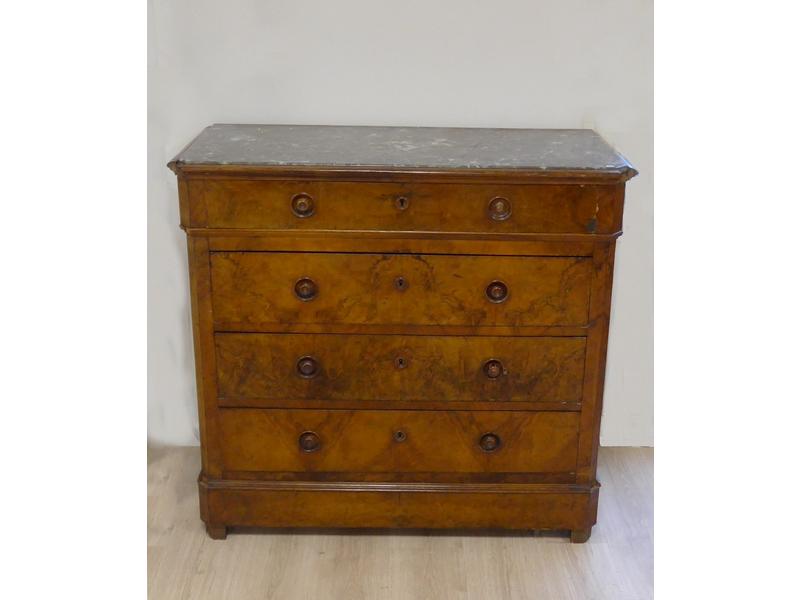COMMODE en placage de ronce de noyer, ouvrant...