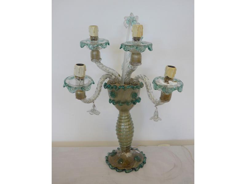 LAMPE en verre soufflé blanc et vert. Le...