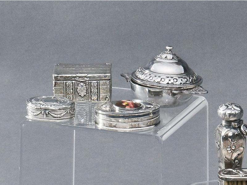 ECUELLE A OREILLES MINIATURE en argent à...