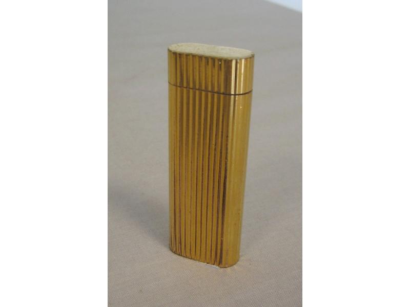 CARTIER, Briquet plaqué or cannelé