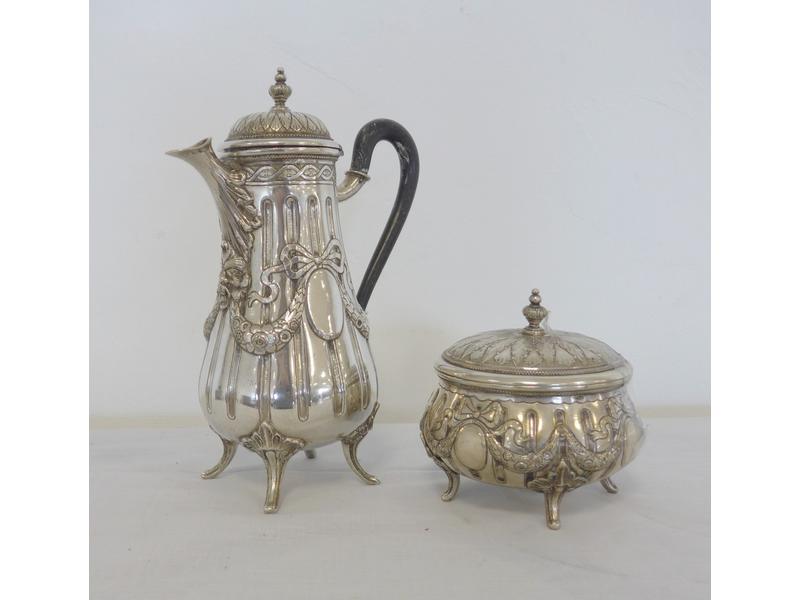 CAFETIERE ET SUCRIER en argent, modèle à...