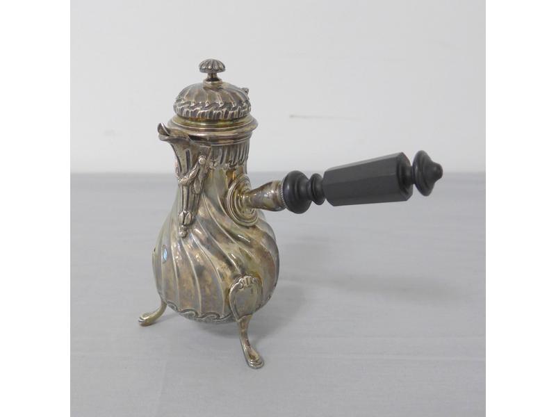 VERSEUSE EGOISTE en argent de forme balustre,...