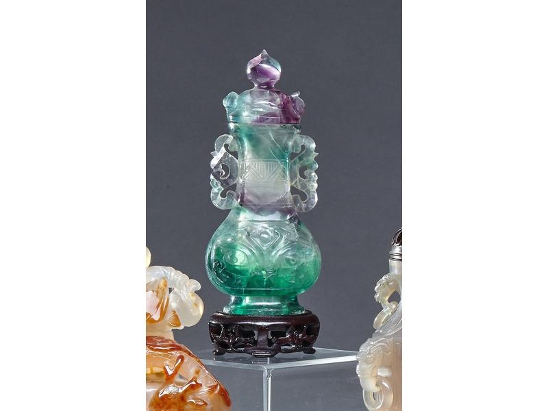 VASE balustre couvert en fluor améthysé à...