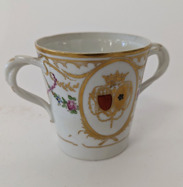 TASSE-TREMBLEUSE à oreilles en porcelaine...