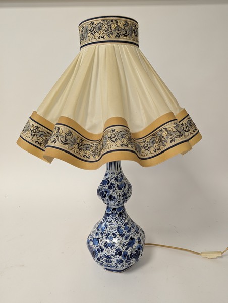VASE à double panses en faïence émaillée...