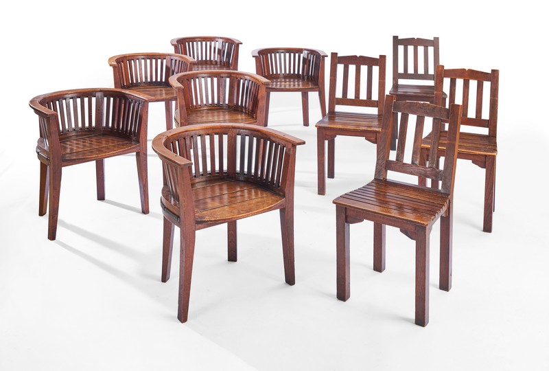 SUITE DE SIX FAUTEUILS en bois naturel à...