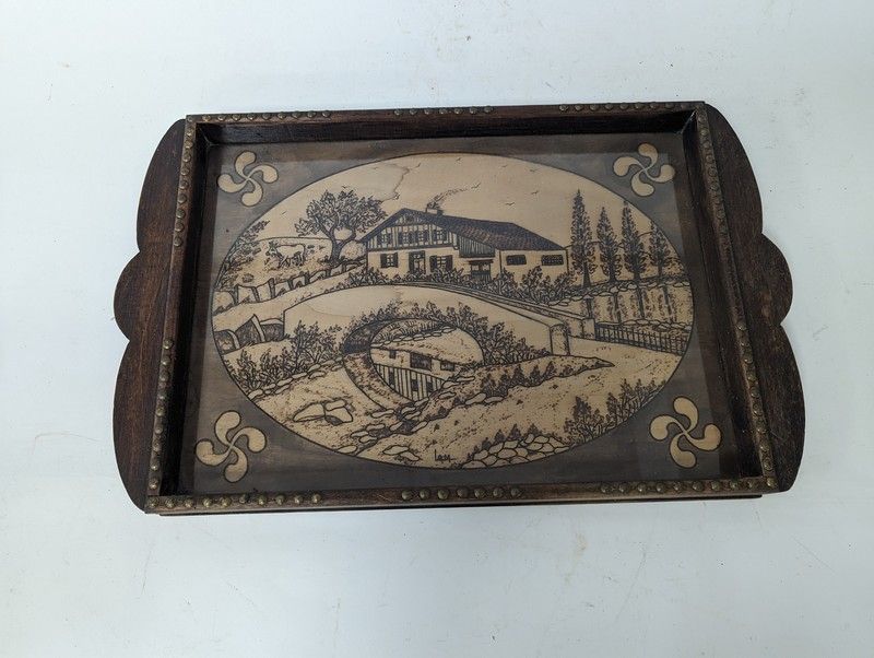 GRAND PLATEAU rectangulaire en bois, à deux...