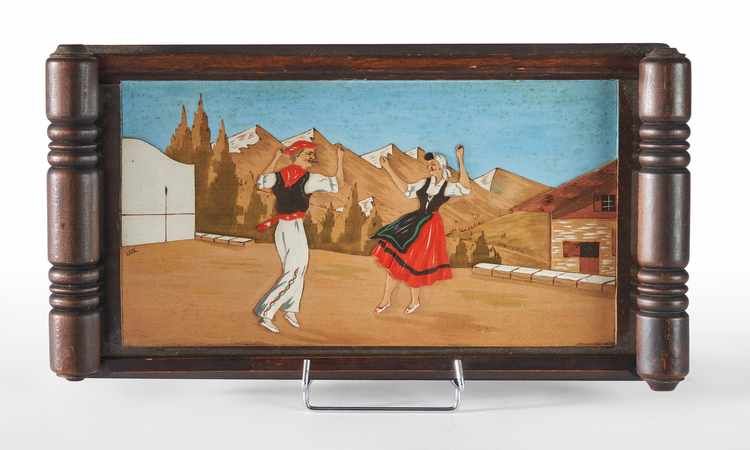 PLATEAU rectangulaire en bois, à deux anses...