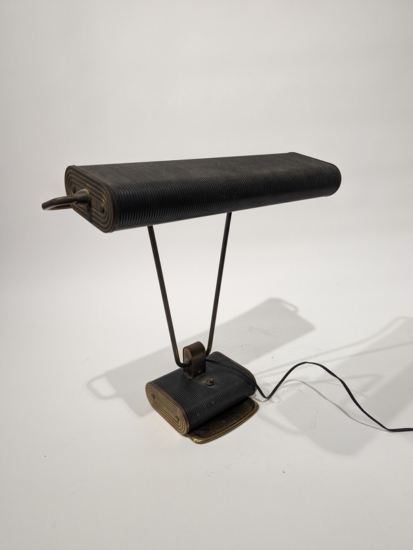 Attribué à Eileen GRAY (1878-1976) pour JUMO...
