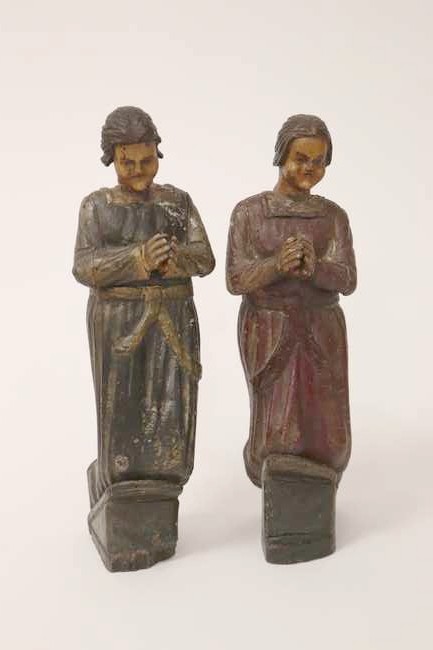 DEUX ANGES agenouillés en prière, en bois...