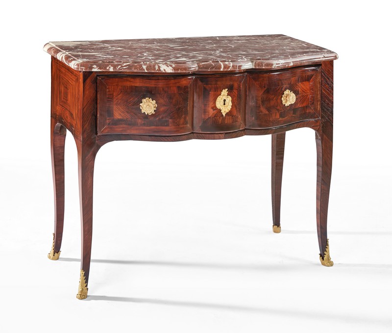 COMMODE EN TABLE D'APPLIQUE dite PERRUQUIÈRE...