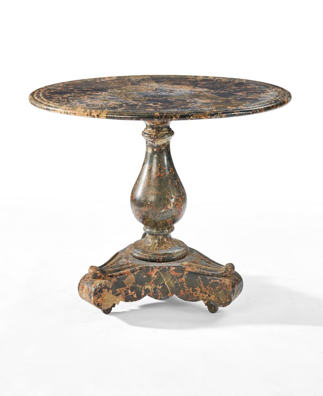 TABLE GUERIDON en marbre brèche noir orangé,...
