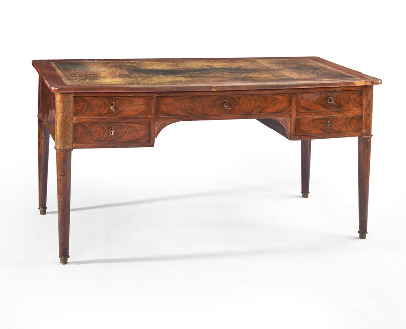 BUREAU à caissons en placage d'acajou flammé,...