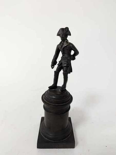 Personnage au bicorne
