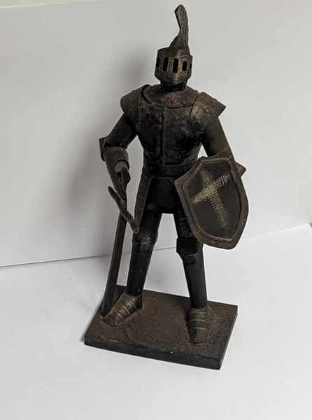 ARMURE DE CHEVALIER en tôle de fer.
