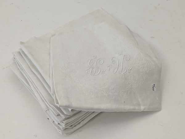 GRANDE NAPPE rectangulaire (230 x 170 cm)...