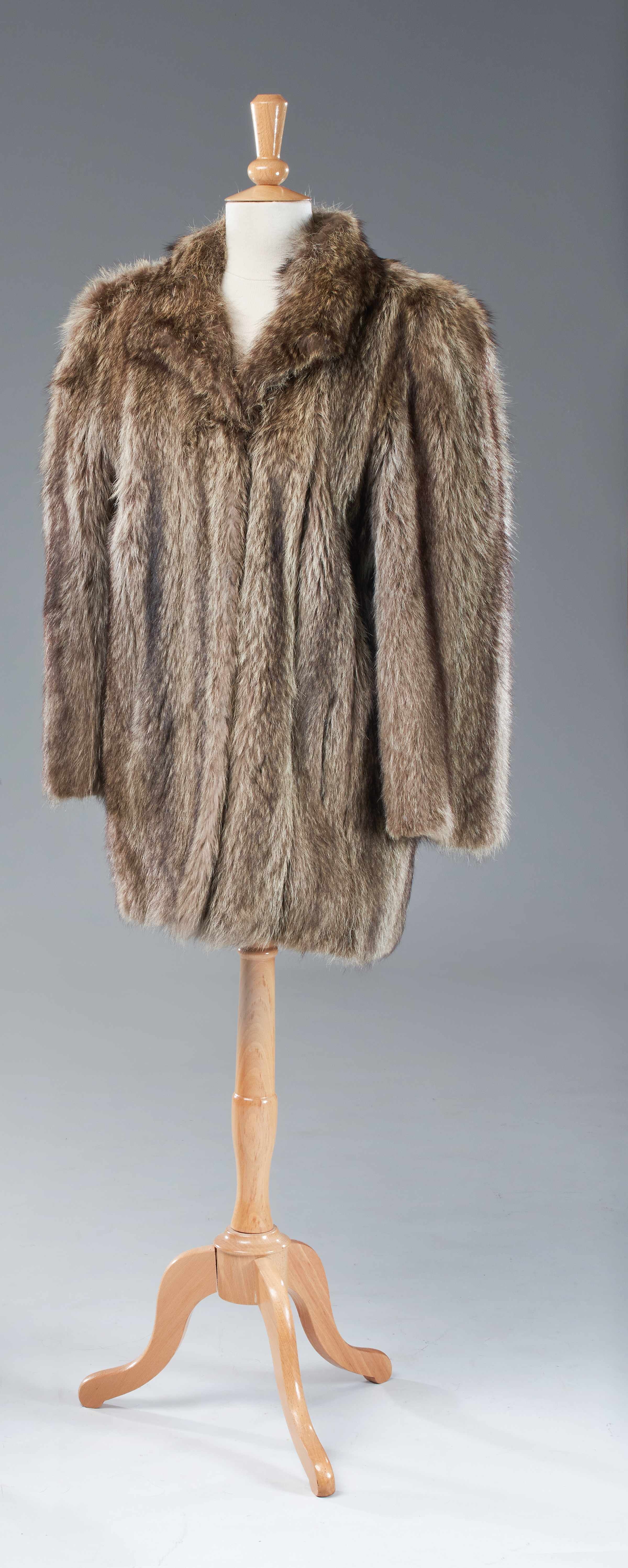 VESTE LONGUE en fourrure de lapin, col retourné,...