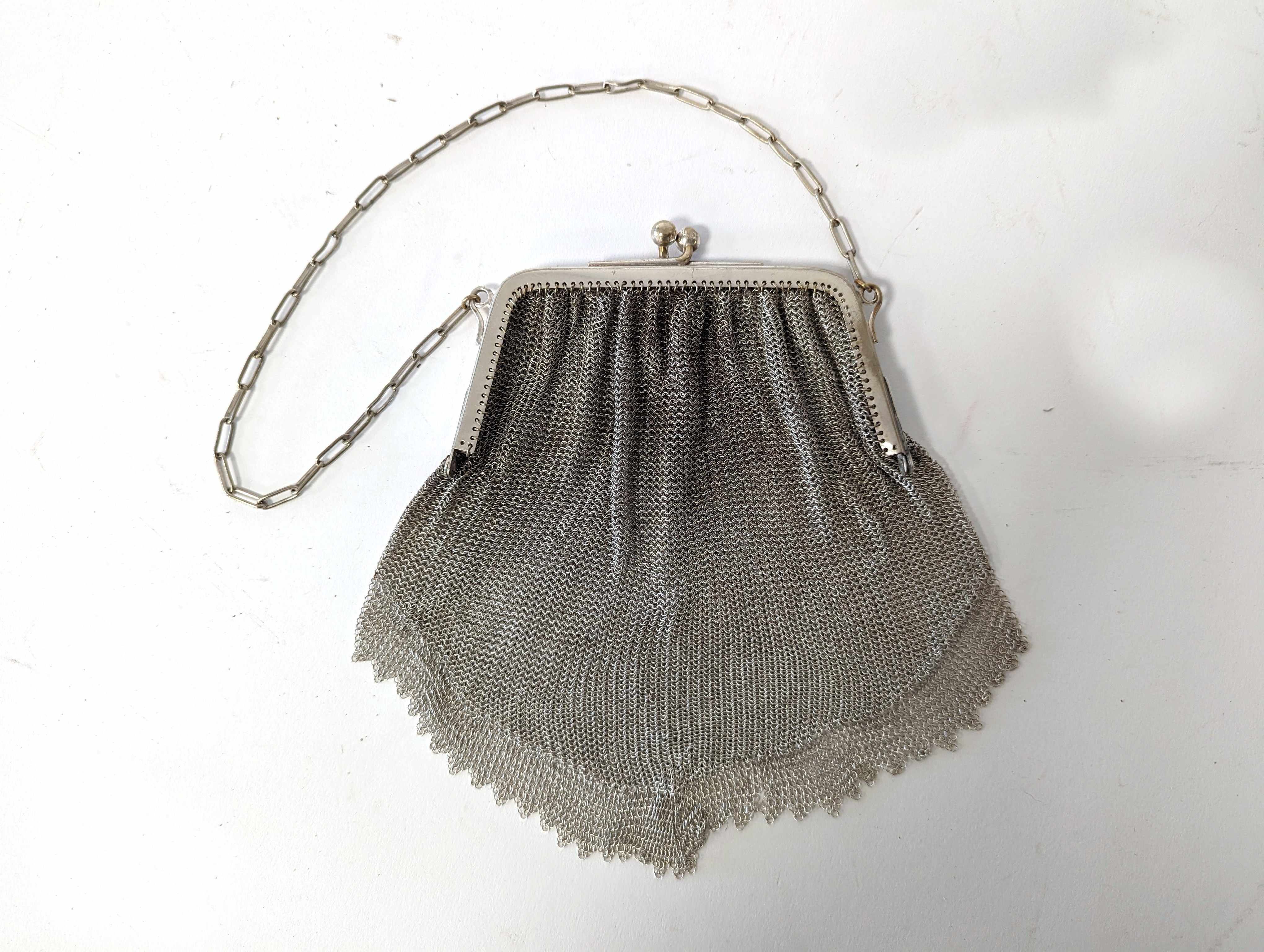 SAC A MAIN DE FEMME en maille souple en métal...
