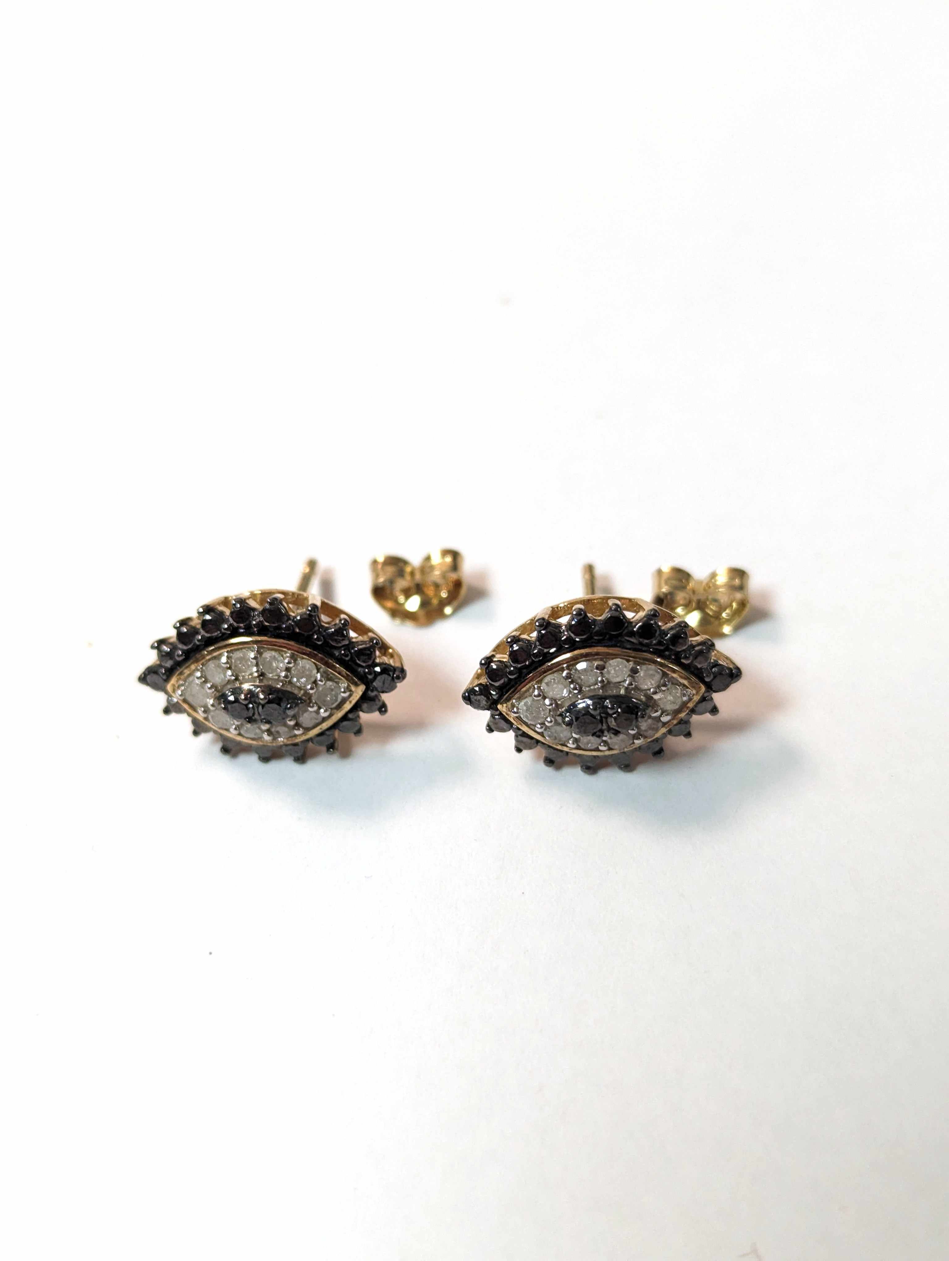 PAIRE DE BOUCLES D'OREILLES ovales en argent...