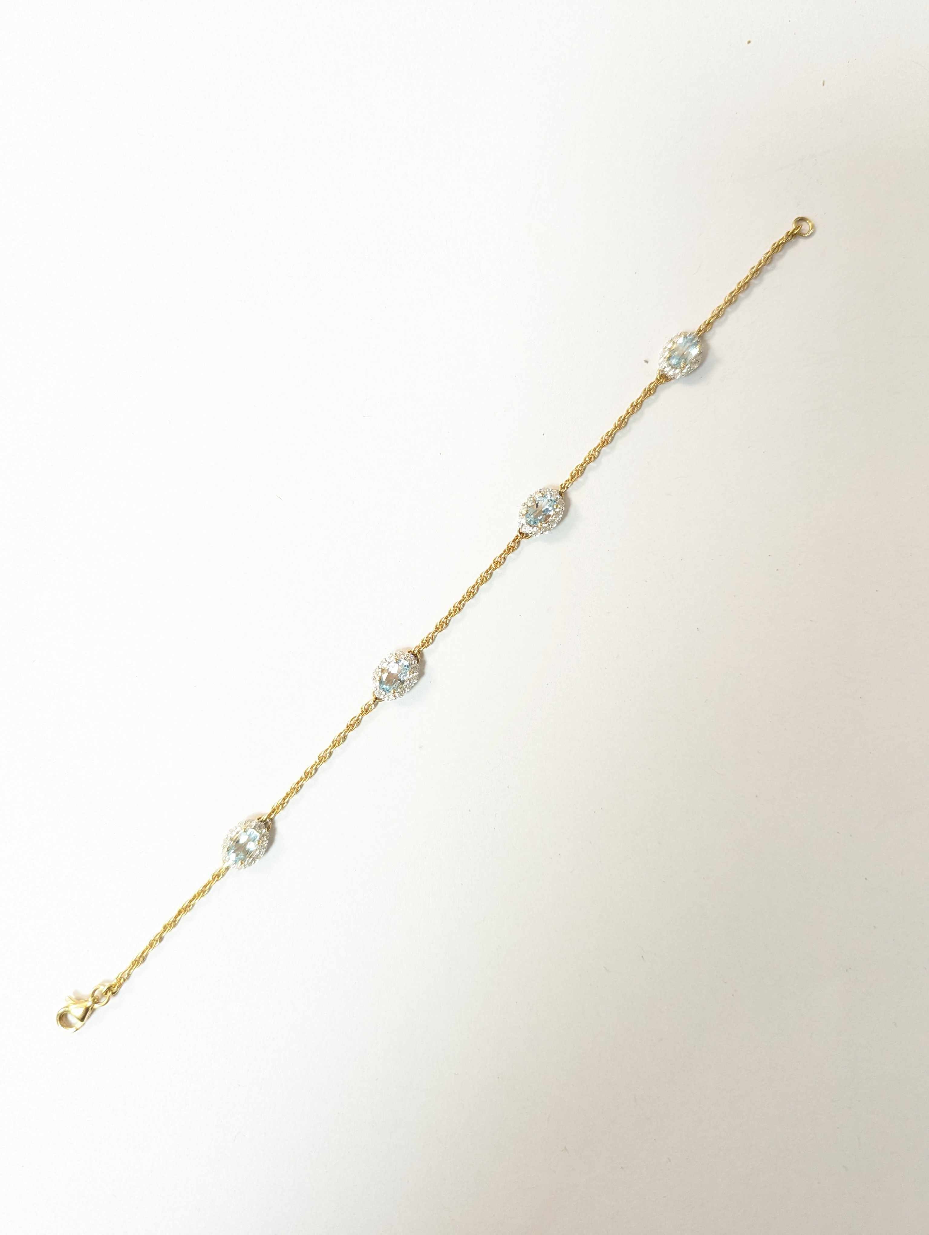 BRACELET chaine en or jaune (750) sertie...
