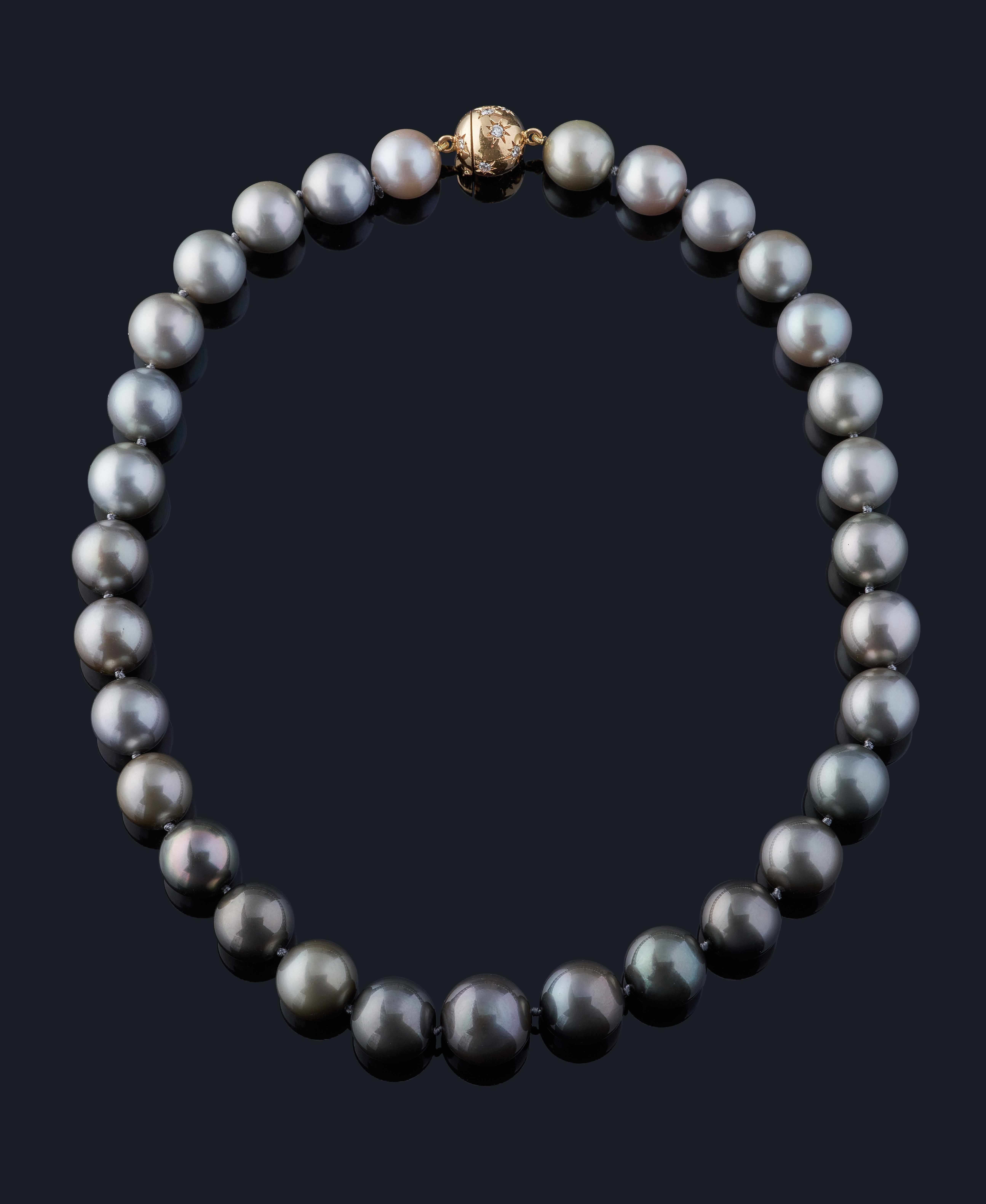 RARE COLLIER DE PERLES DE CULTURE de Tahiti....