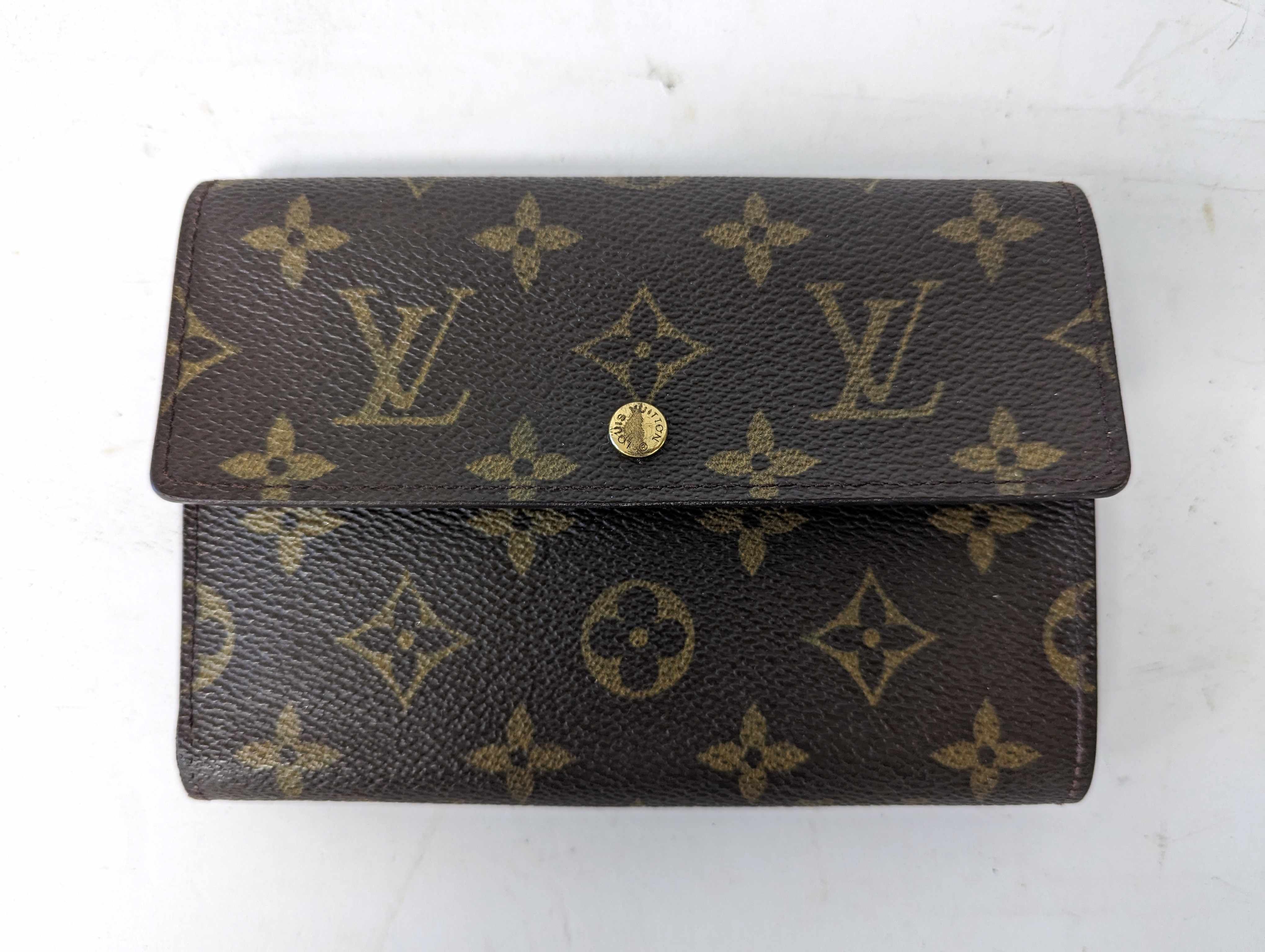 LOUIS VUITTON