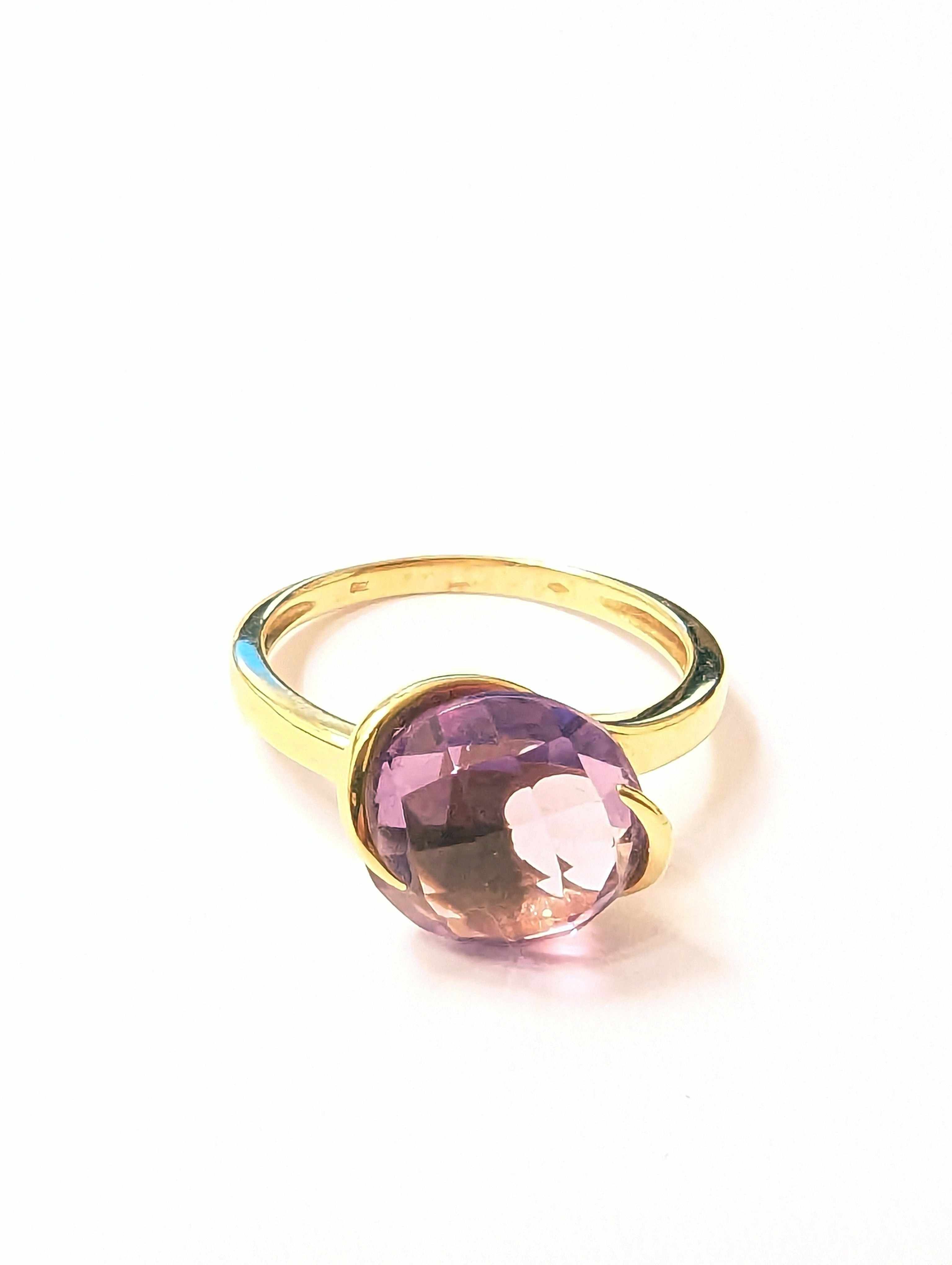 BAGUE en or jaune (750) et améthyste en ...