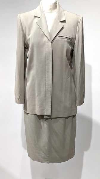 YVES SAINT-LAURENT, variation