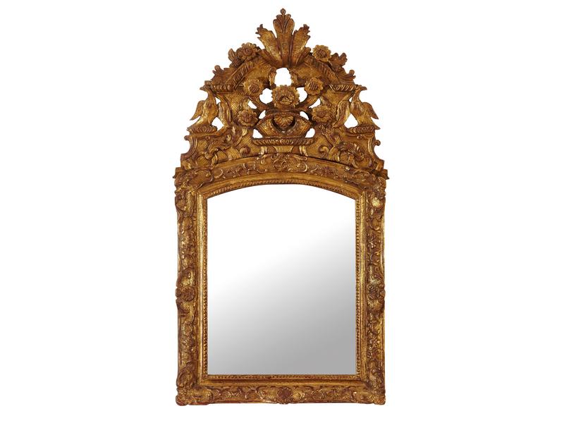 MIROIR rectangulaire à fronton dans un cadre...