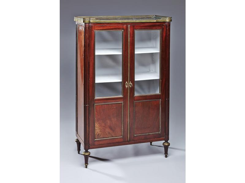 VITRINE BIBLIOTHEQUE en acajou et placage...