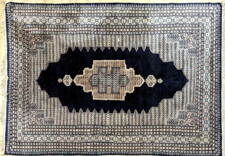 GRAND TAPIS rectangulaire en laine bleu et...
