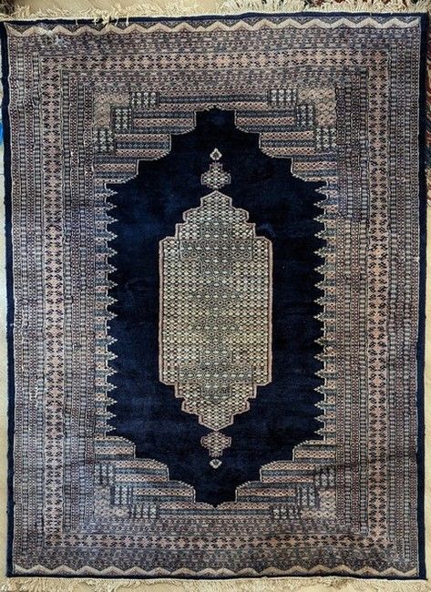 GRAND TAPIS rectangulaire bleu à décor en...