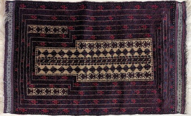 PETIT TAPIS rectangulaire en laine polychrome...