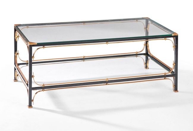 TABLE BASSE rectangulaire en fer et laiton...
