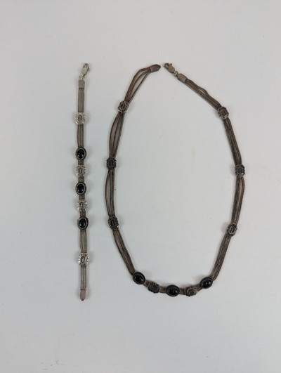 DEMI-PARURE en argent (925) comprenant un...