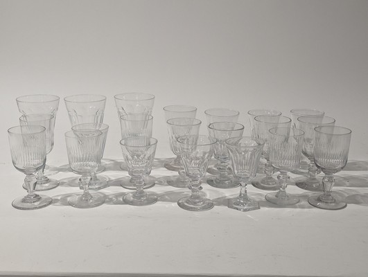 DIVERS VERRES en verre ou cristal, quelques...
