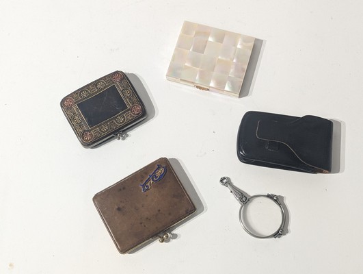 OBJETS DE VITRINE: