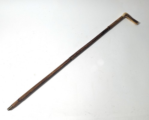 CANNE-ÉPÉE à lame légèrement triangulaire,...
