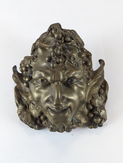 MASQUE DE FAUNE aux grappes de raisin en...