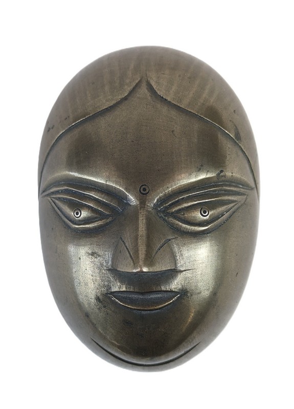 BOÎTE A BETEL en bronze et laiton doré représentant...