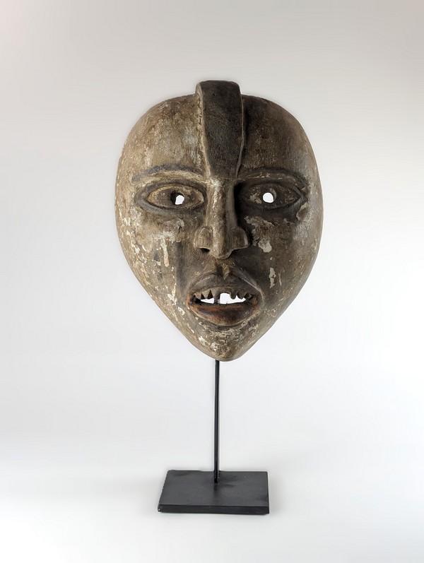 MASQUE anthropomorphe de personnage aux larges...