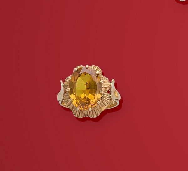 BAGUE en or (750) ornée d'une citrine taille...