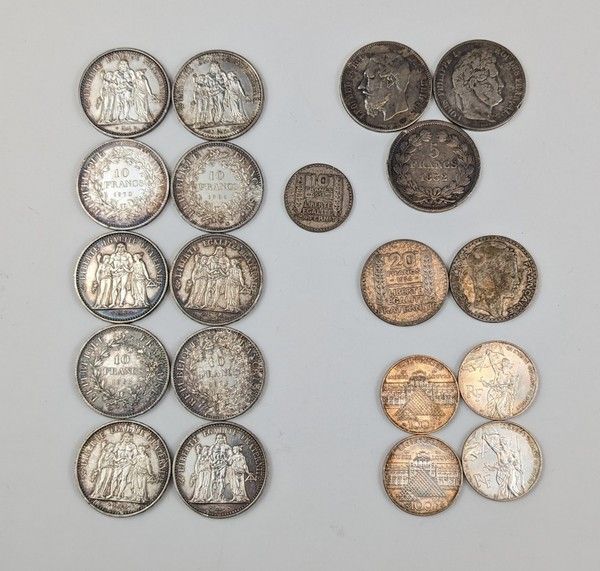 LOT DE PIECES EN ARGENT comprenant: