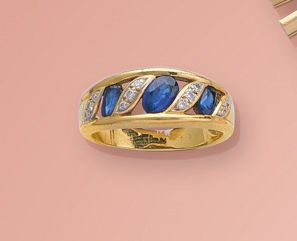 BAGUE jonc en or (750) ajourée et torsadée...