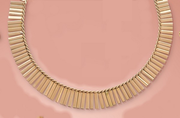COLLIER en or (750) à filet tressé et maillons...