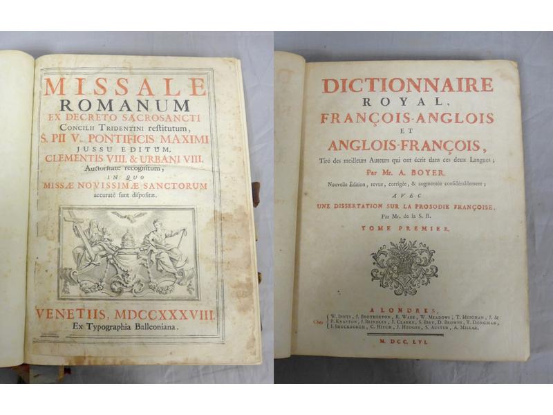 LOT comprenant 7 volumes :