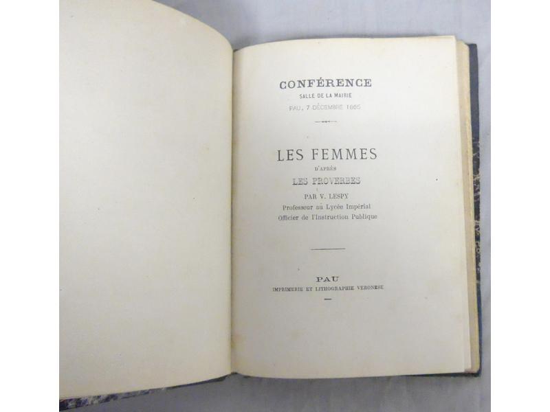 LOT comprenant 7 volumes :