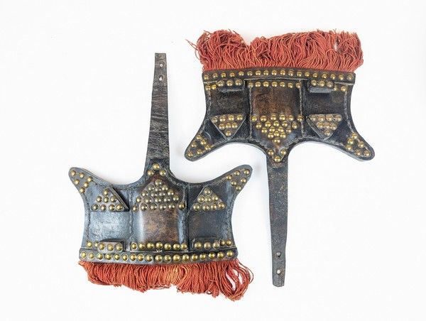 PAIRE DE KOPETAKOAK (coiffes de parade pour...