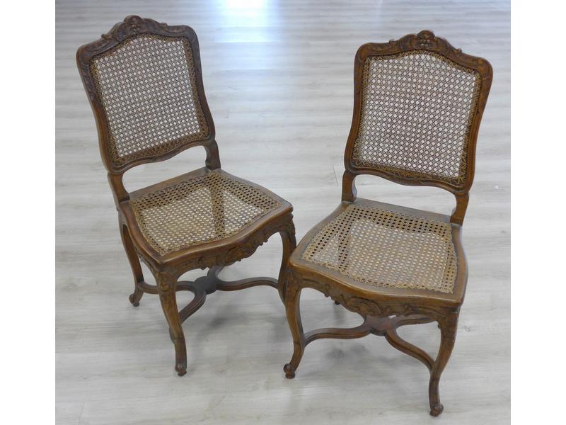 PAIRE DE CHAISES CANNEES à dossier droit...