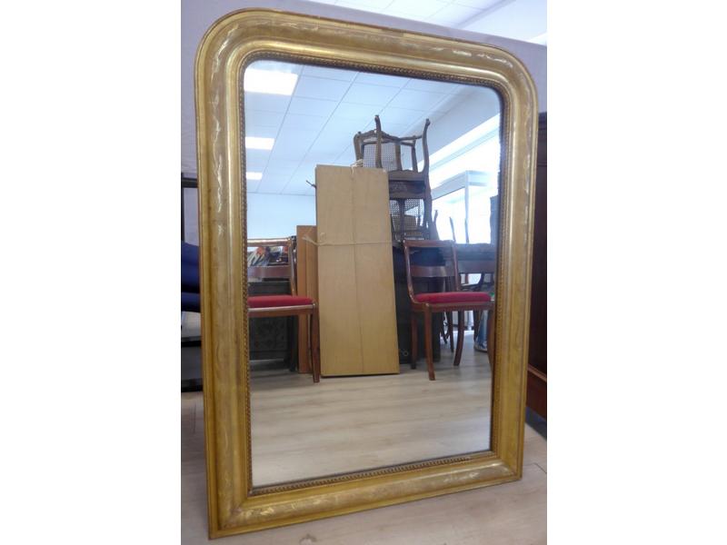 MIROIR de cheminée dans un cadre rectangulaire...